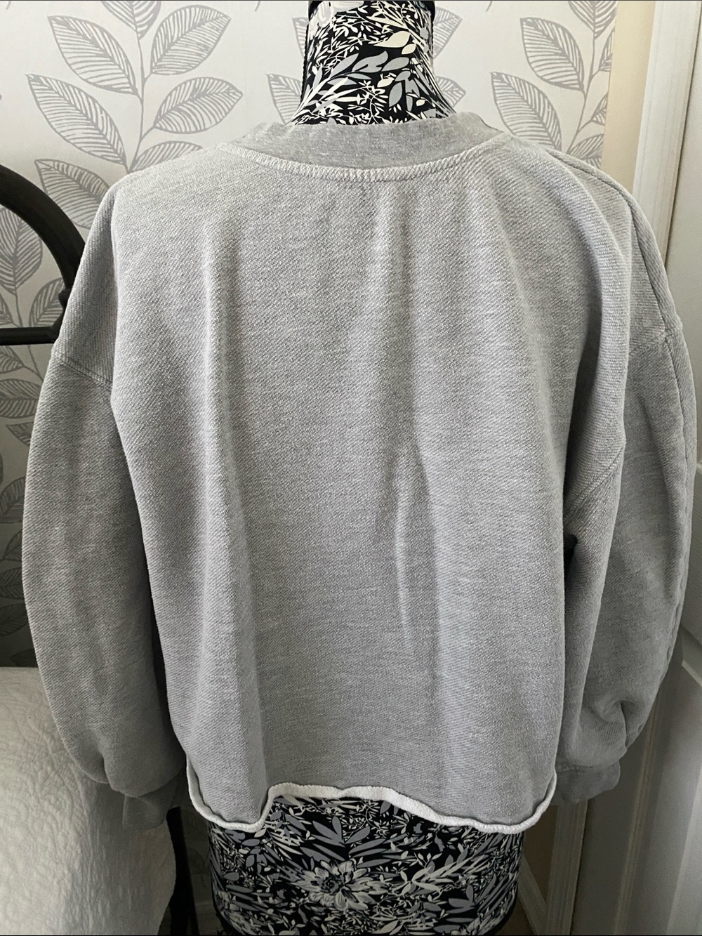 Left On Friday Grey Field Day Crewneck Cropped Boxy Sweatshirt wide sleeves - Picture 7 of 10